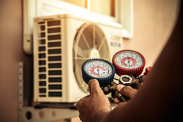 Professional Ductwork Repair technician working in Union, IL